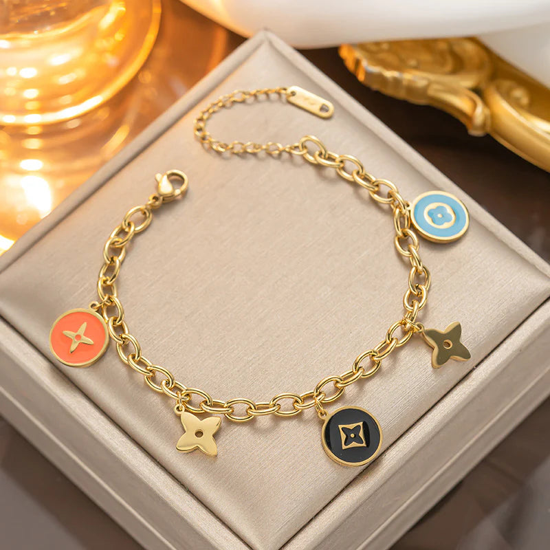Adjustable Luxury Charm Bracelet - Trendy and Modern Design for Women