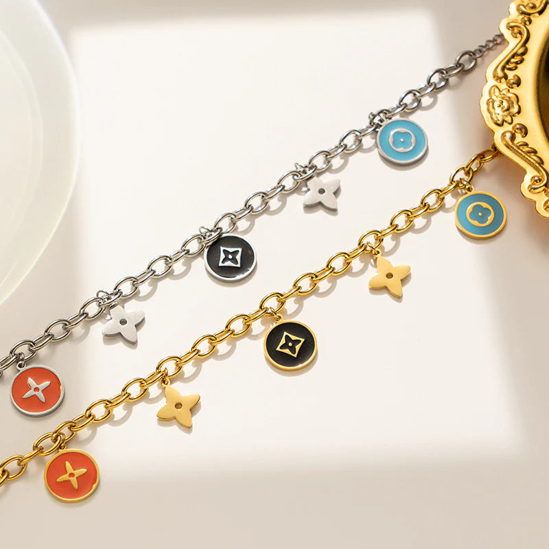 Adjustable Luxury Charm Bracelet - Trendy and Modern Design for Women