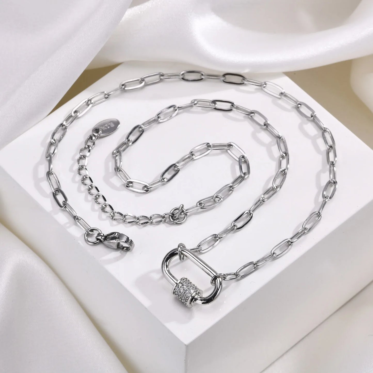 Beautiful Luxury Paper Clip Link Chain Fashion Necklace - 18K Gold Plated Jewelry