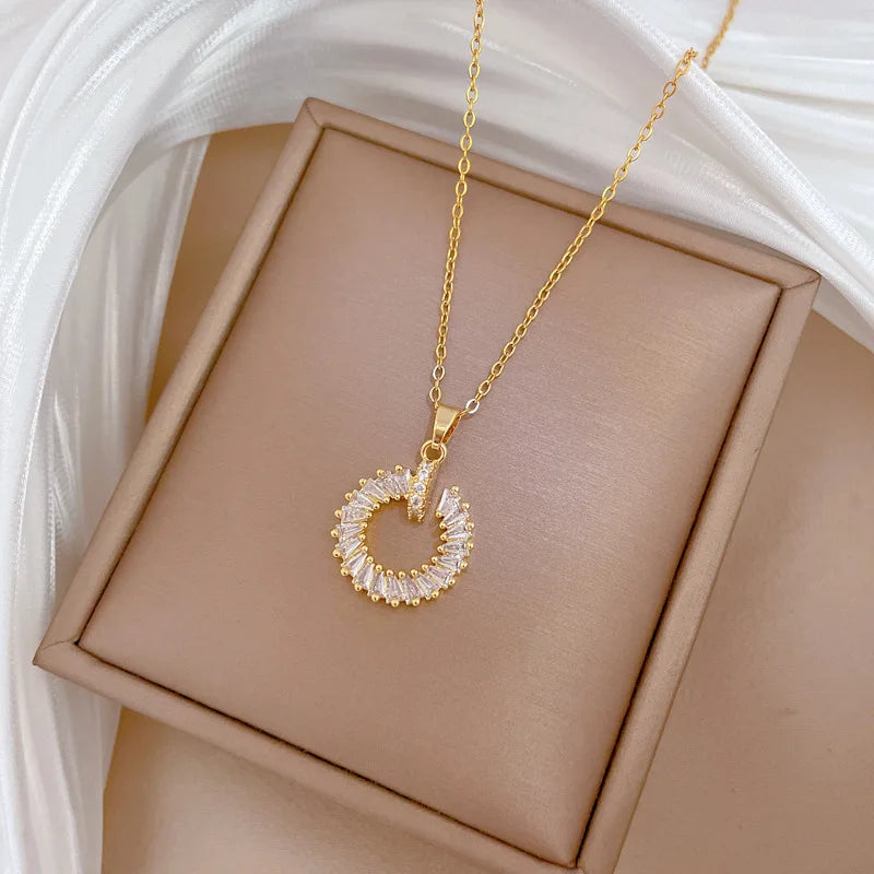 Modern Gold-Plated Sparkling Diamond Circular Ring Pendant Necklace