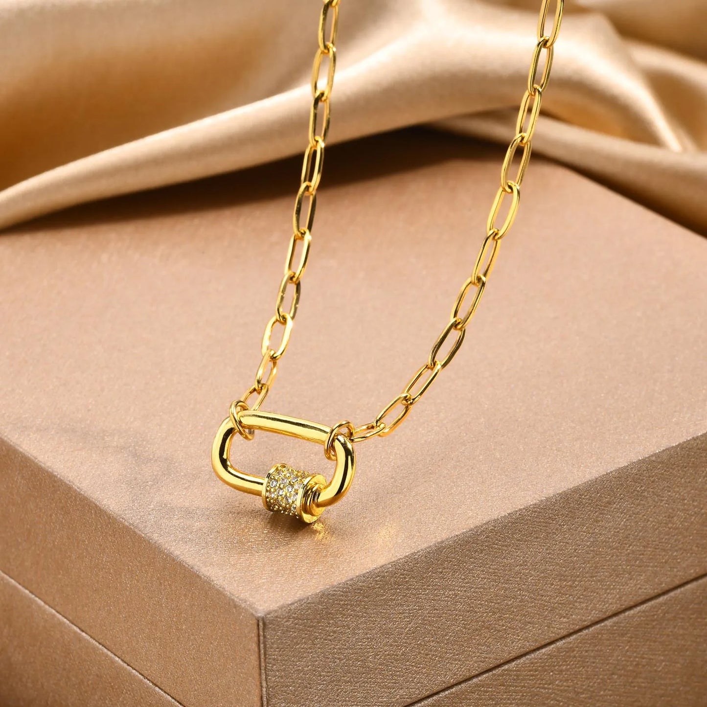 Beautiful Luxury Paper Clip Link Chain Fashion Necklace - 18K Gold Plated Jewelry