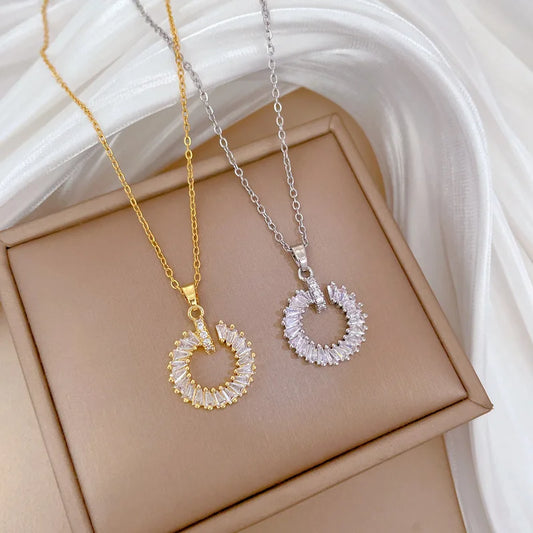 Modern Gold-Plated Sparkling Diamond Circular Ring Pendant Necklace